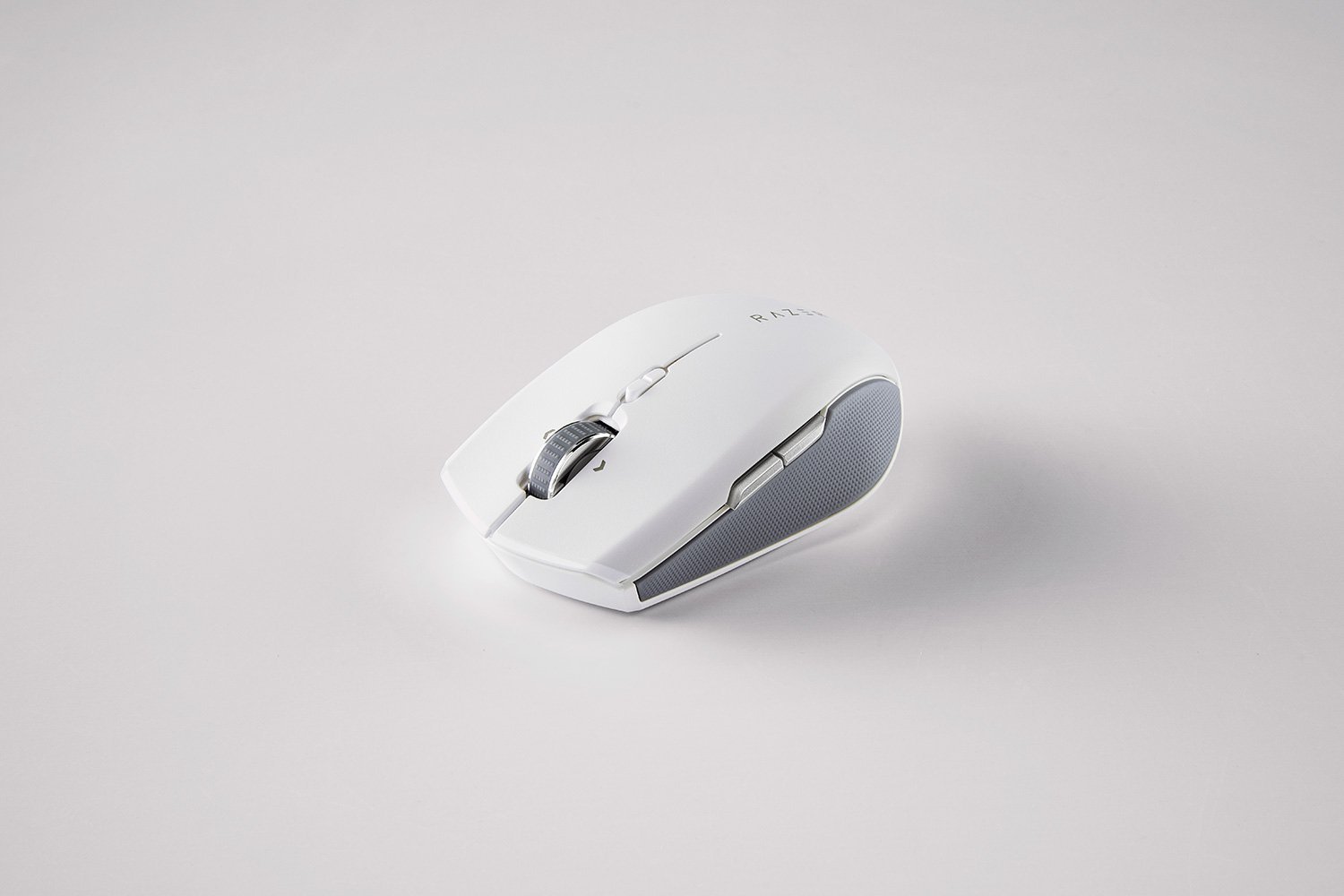 Razer Pro Click Mini Portable Wireless Mouse - Image 2