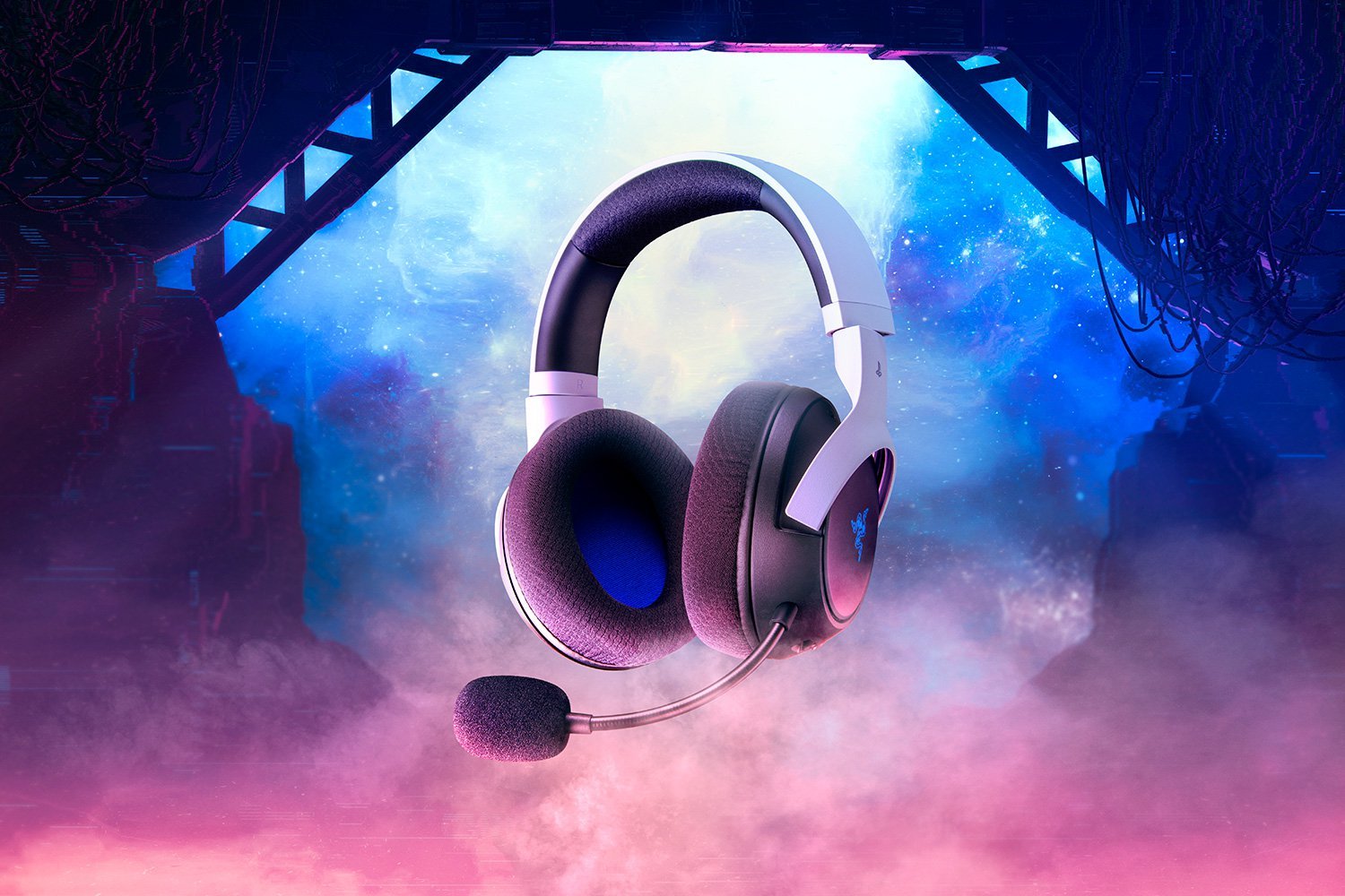 Razer Kaira HyperSpeed Wireless Gaming Headset for Playstation 5 / PS5, PS4, PC, Mobile: 50mm Drivers - HyperClear Cardioid Mic - Memory Foam Cushions - Bluetooth - 30 Hr Battery - White & Black - Image 2