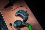 Razer Wolverine V2 - Wired Gaming Controller for Xbox Series X or PC – Black - RZ06-03560100-R3M1 - Image 3